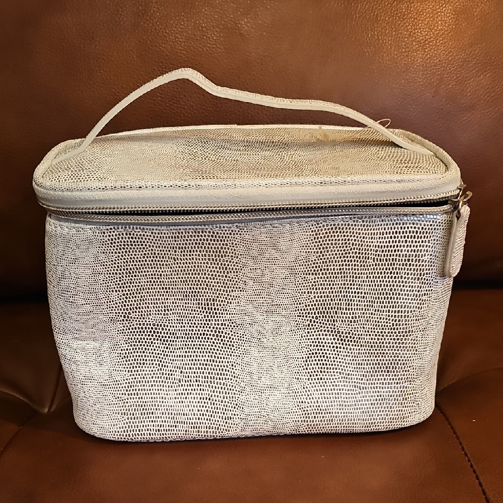 Silver Textured Cosmetic Bag